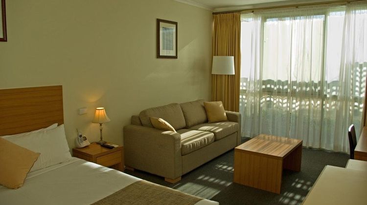Admiralty Inn Room