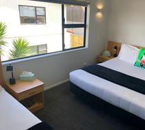 Hacienda Motor Lodge Room