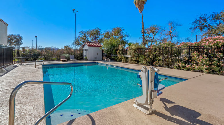 <b>Red Roof Inn Phoenix N- I-17 at Bell Rd Pool</b>. Images powered by <a href="https://www.leonardoworldwide.com/" title="Leonardo Worldwide" target="_blank">Leonardo</a>.