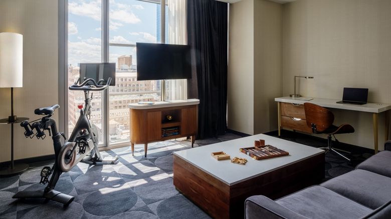 <b>Crowne Plaza HY36 Midtown Manhattan Suite</b>. Images powered by <a href="https://www.leonardoworldwide.com/" title="Leonardo Worldwide" target="_blank">Leonardo</a>.