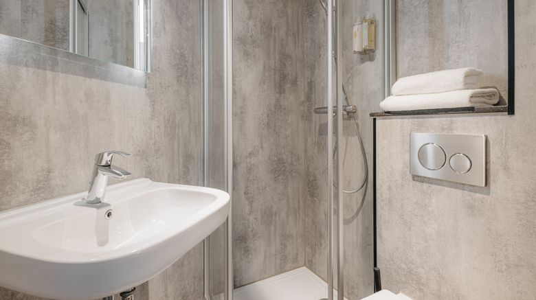 <b>Leonardo Hotel Amsterdam Leidse Square Room</b>. Images powered by <a href="https://www.leonardoworldwide.com/" title="Leonardo Worldwide" target="_blank">Leonardo</a>.
