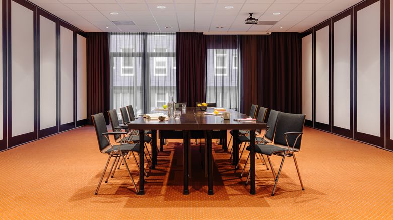 <b>Oranje Hotel Leeuwarden Meeting</b>. Images powered by <a href="https://www.leonardoworldwide.com/" title="Leonardo Worldwide" target="_blank">Leonardo</a>.