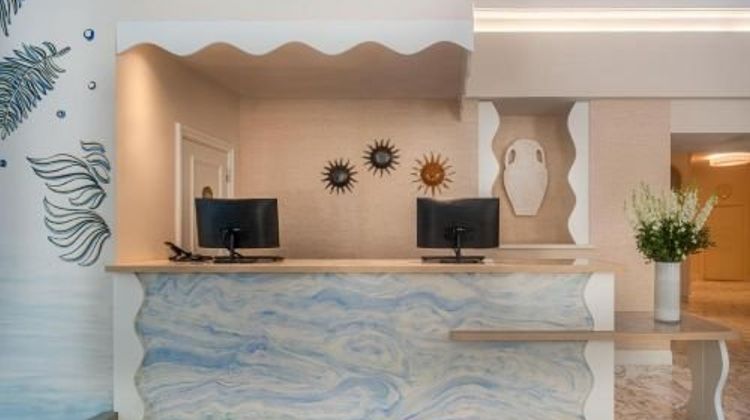 Le Soleia Lobby