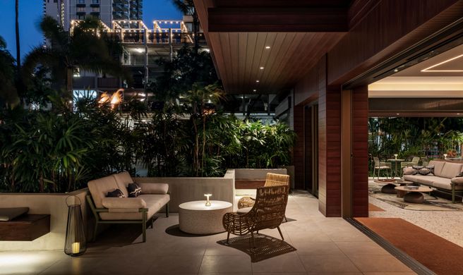 The Ambassador Hotel of Waikiki Exterior