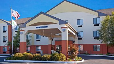 Muncie Place Hotel & Suites