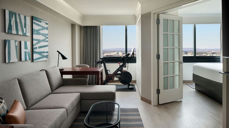 Washington Dulles Marriott Suites Suite