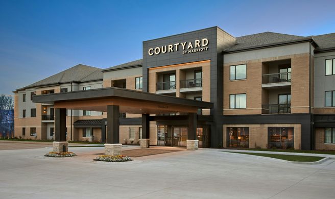 Courtyard by Marriott Wausau Exterior