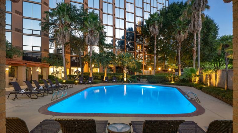 <b>Sheraton Houston Brookhollow Hotel Pool</b>. Images powered by <a href="https://www.leonardoworldwide.com/" title="Leonardo Worldwide" target="_blank">Leonardo</a>.