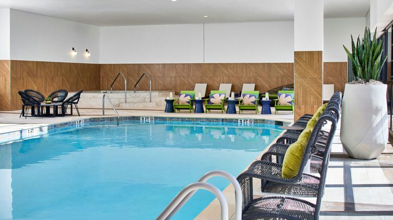 <b>Renaissance Nashville Hotel Pool</b>. Images powered by <a href="https://www.leonardoworldwide.com/" title="Leonardo Worldwide" target="_blank">Leonardo</a>.