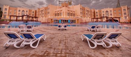 Al-Jahra Copthorne Hotel & Resort Exterior