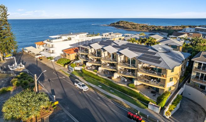 The Cove Beachfront Apartments Exterior