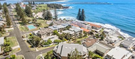 The Cove Beachfront Apartments Exterior