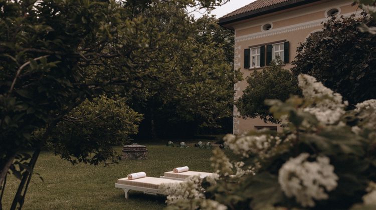 Villa Arnica Suites & Garden Exterior