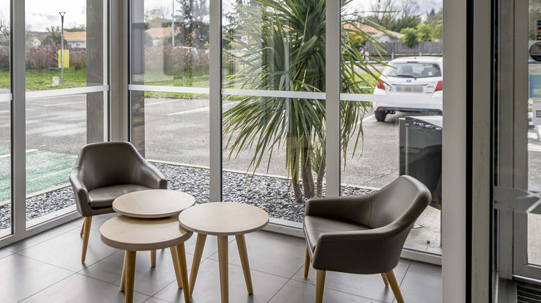 <b>B&B Hotel Bordeaux Le Haillan Lobby</b>. Images powered by <a href="https://www.leonardoworldwide.com/" title="Leonardo Worldwide" target="_blank">Leonardo</a>.