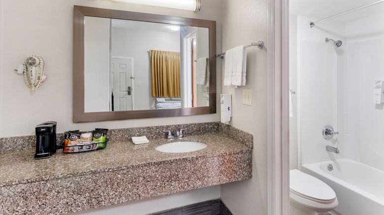 <b>Red Roof Inn Atlanta-Kennesaw State Univ Room</b>. Images powered by <a href="https://www.leonardoworldwide.com/" title="Leonardo Worldwide" target="_blank">Leonardo</a>.