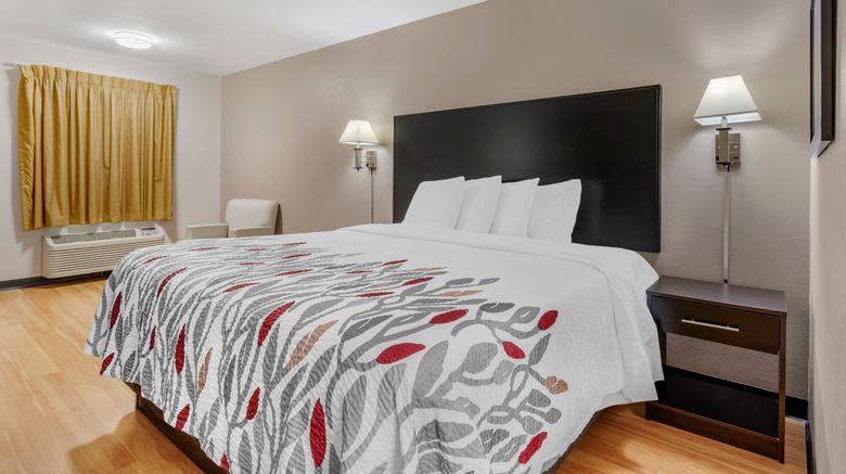 <b>Red Roof Inn Atlanta-Kennesaw State Univ Room</b>. Images powered by <a href="https://www.leonardoworldwide.com/" title="Leonardo Worldwide" target="_blank">Leonardo</a>.
