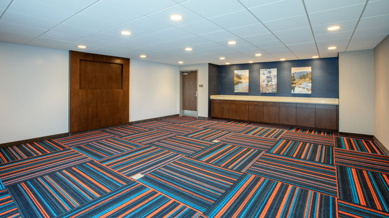<b>Hampton inn and Suites La Grand Meeting</b>. Images powered by <a href="https://www.leonardoworldwide.com/" title="Leonardo Worldwide" target="_blank">Leonardo</a>.
