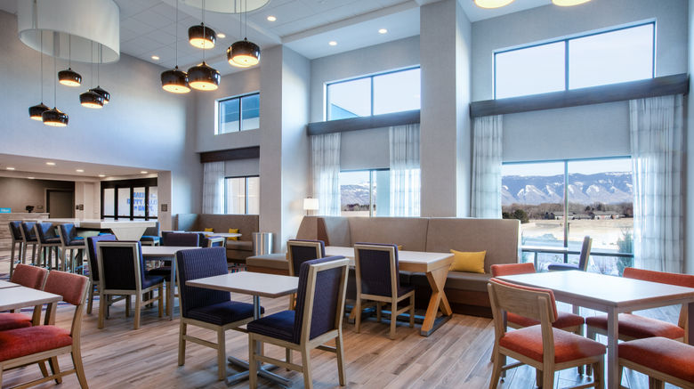 <b>Hampton inn and Suites La Grand Lobby</b>. Images powered by <a href="https://www.leonardoworldwide.com/" title="Leonardo Worldwide" target="_blank">Leonardo</a>.