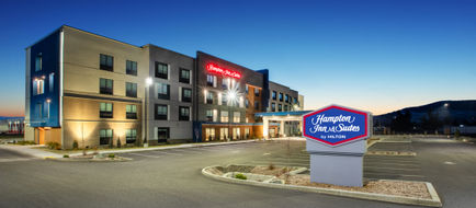 Hampton inn and Suites La Grand Exterior