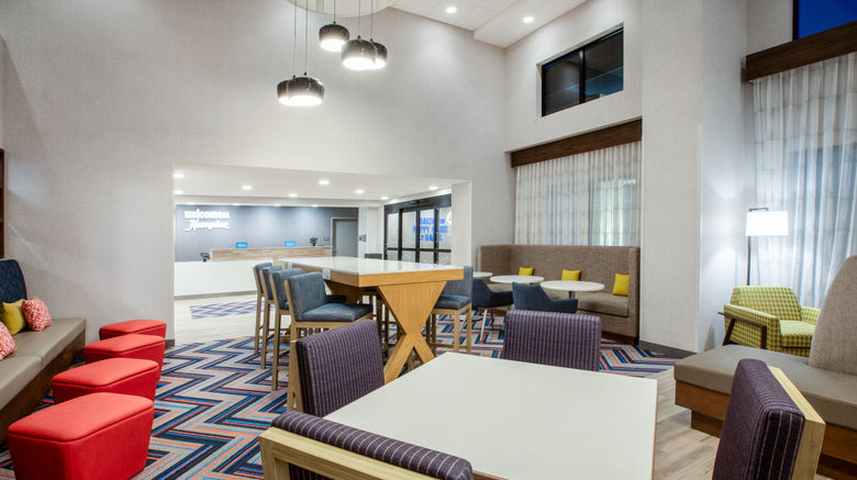 <b>Hampton inn and Suites La Grand Lobby</b>. Images powered by <a href="https://www.leonardoworldwide.com/" title="Leonardo Worldwide" target="_blank">Leonardo</a>.