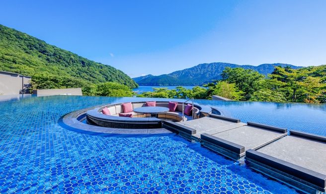 Hakone Lake Ashi Hanaori Exterior