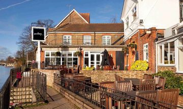 Staines Hotel