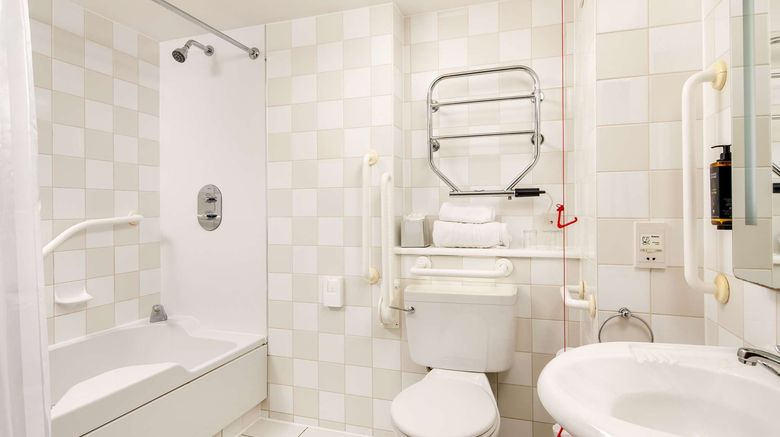 <b>Staines Hotel Room</b>. Images powered by <a href="https://www.leonardoworldwide.com/" title="Leonardo Worldwide" target="_blank">Leonardo</a>.