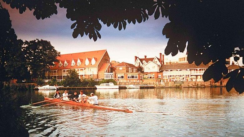 <b>Staines Hotel Exterior</b>. Images powered by <a href="https://www.leonardoworldwide.com/" title="Leonardo Worldwide" target="_blank">Leonardo</a>.