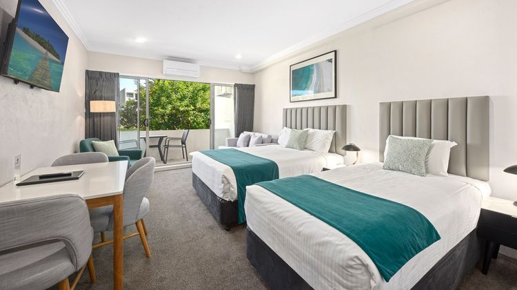 Palm Court Motor Inn Room