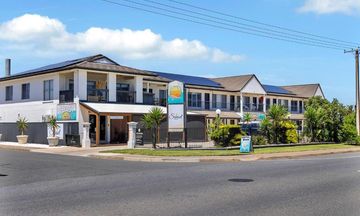 Coast Motel and Apartments
