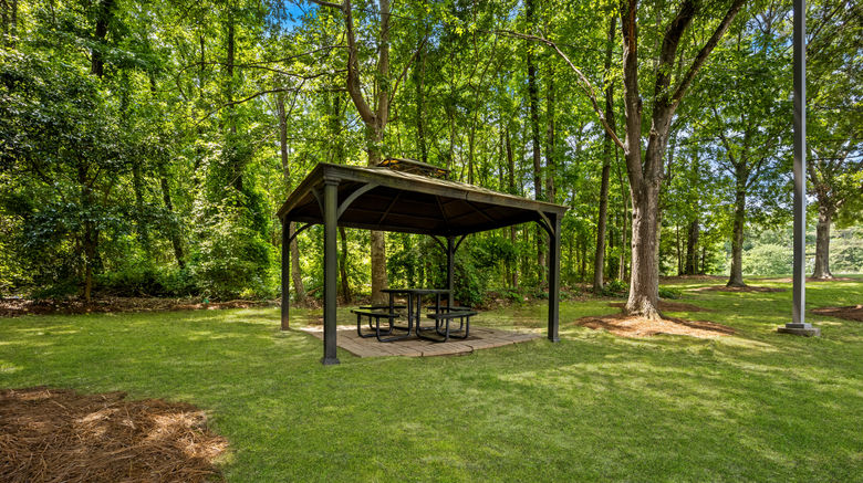<b>Red Roof Inn Chapel Hill - UNC Exterior</b>. Images powered by <a href="https://www.leonardoworldwide.com/" title="Leonardo Worldwide" target="_blank">Leonardo</a>.