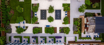 124 on Queen Hotel and Spa Exterior