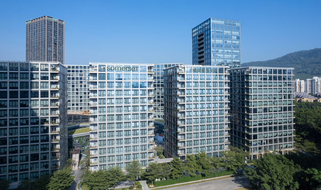 Somerset QPlex Shenzhen Exterior