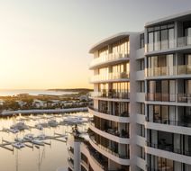 Crowne Plaza Shell Cove Marina Exterior