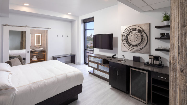 <b>Hotel on Phillips Room</b>. Images powered by <a href="https://www.leonardoworldwide.com/" title="Leonardo Worldwide" target="_blank">Leonardo</a>.