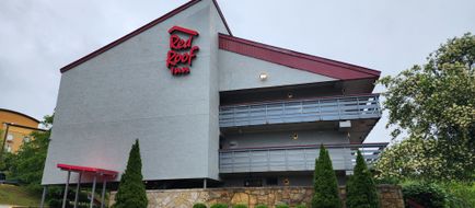 Red Roof PLUS+ Pittsburgh Monroeville Exterior