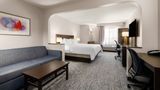 Garner Hotel Topeka West, an IHG Hotel Suite