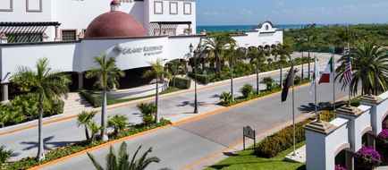 Holiday Inn Club Grand Residences Exterior