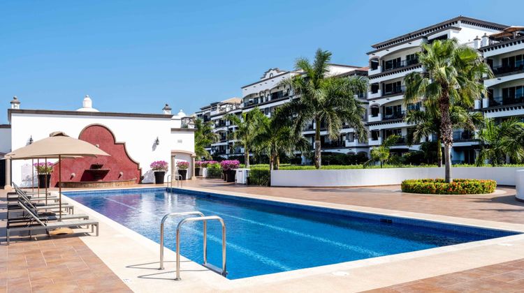 Holiday Inn Club Grand Residences Pool