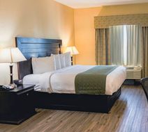 Grander Inn & Suites Tyler Room
