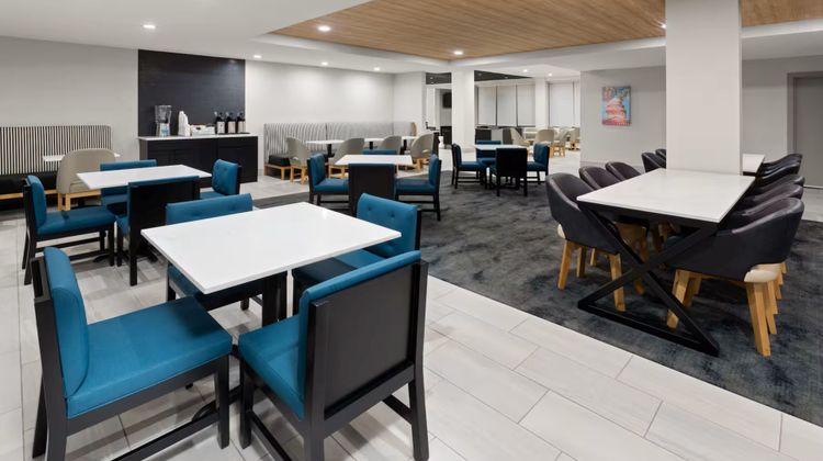Holiday Inn Express Washington DC NoMA Restaurant