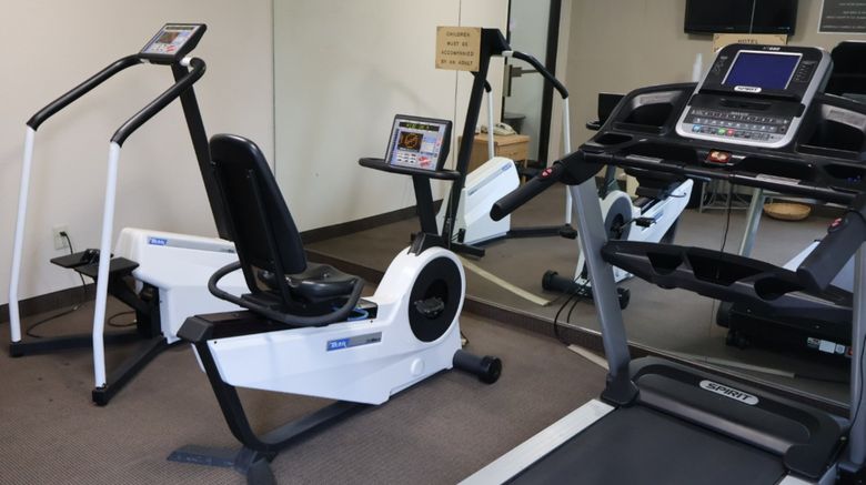 <b>Blankenbaker Inn Health Club</b>. Images powered by <a href="https://www.leonardoworldwide.com/" title="Leonardo Worldwide" target="_blank">Leonardo</a>.