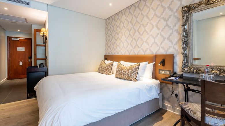 <b>ANEW Hotel Hilton Room</b>. Images powered by <a href="https://www.leonardoworldwide.com/" title="Leonardo Worldwide" target="_blank">Leonardo</a>.