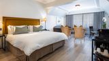 ANEW Hotel Hilton Suite