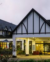 ANEW Hotel Hilton