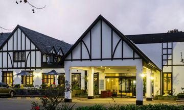 ANEW Hotel Hilton