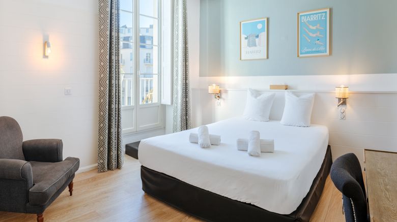 <b>Hotel de L'Ocean Room</b>. Images powered by <a href="https://www.leonardoworldwide.com/" title="Leonardo Worldwide" target="_blank">Leonardo</a>.