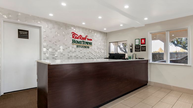 <b>Red Roof Inn Georgetown, KY Lobby</b>. Images powered by <a href="https://www.leonardoworldwide.com/" title="Leonardo Worldwide" target="_blank">Leonardo</a>.