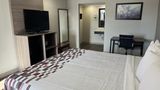 Red Roof Inn Greenville, NC Room