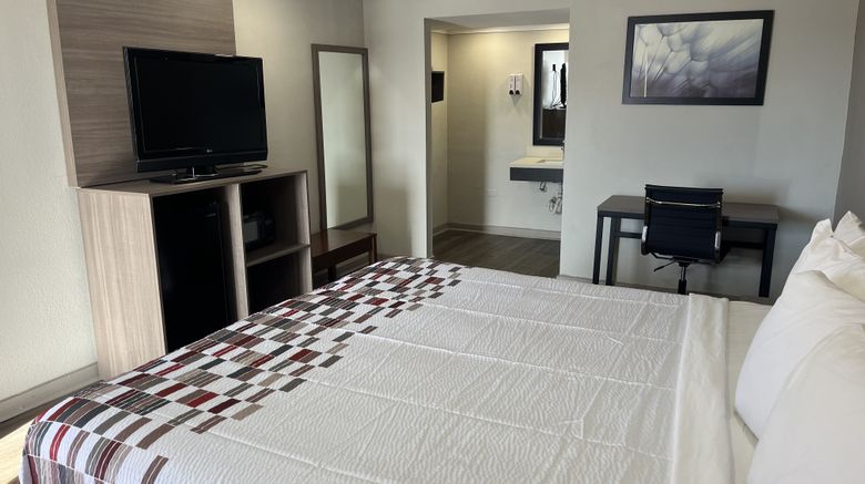 <b>Red Roof Inn Greenville, NC Room</b>. Images powered by <a href="https://www.leonardoworldwide.com/" title="Leonardo Worldwide" target="_blank">Leonardo</a>.